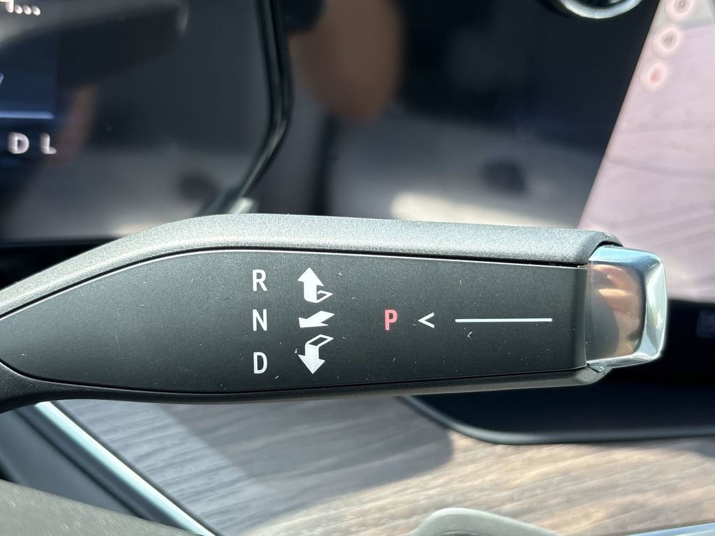 New 2025 Chevrolet Suburban Premier image 17