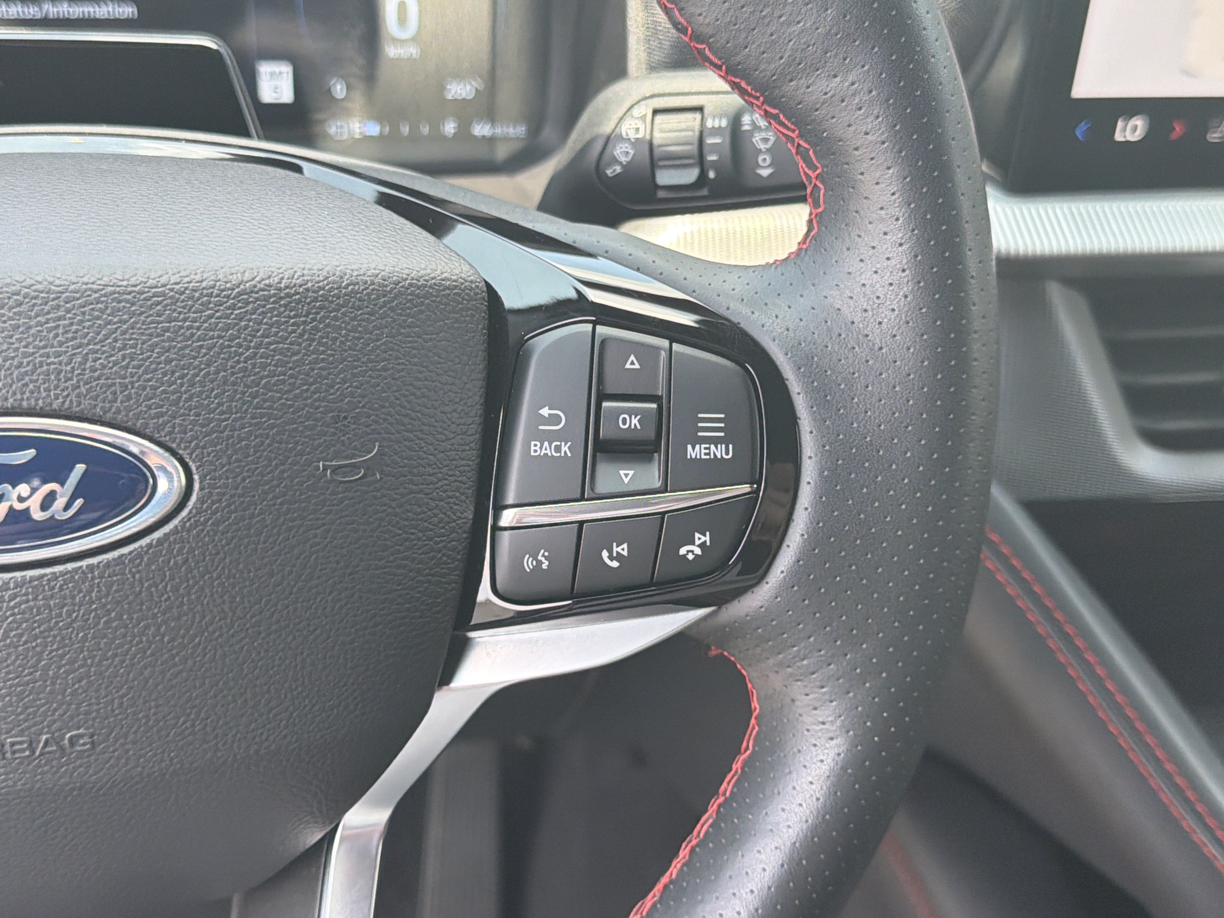 Used 2025 Ford Explorer ST-Line AWD/4WD image 31