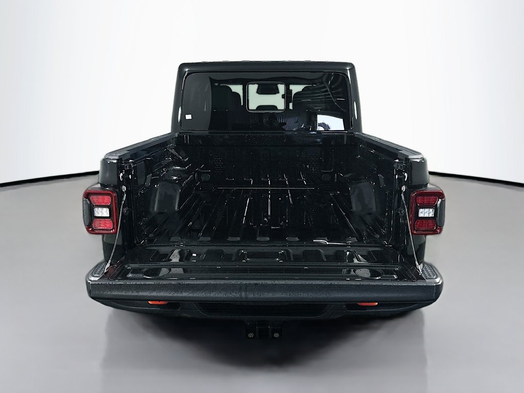 New 2026 Jeep Gladiator Mojave w/ Technology Group AWD/4WD image 16