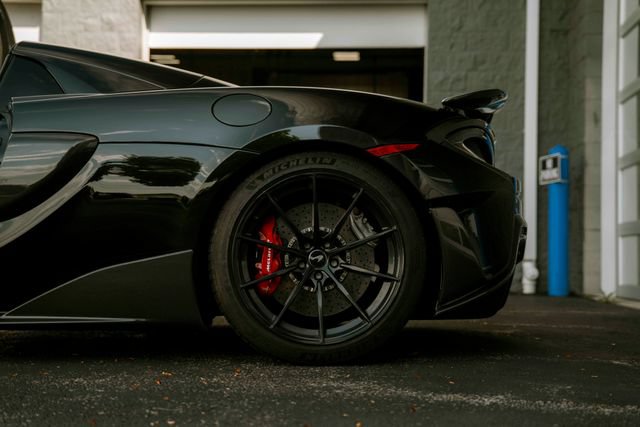 Used 2020 McLaren 600LT Spider RWD image 30
