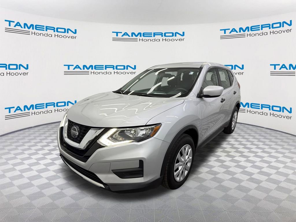 Used 2019 Nissan Rogue S image 1