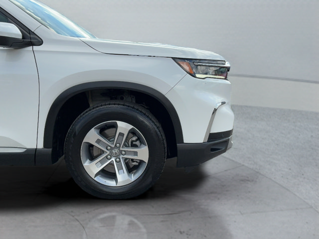 Used 2025 Honda Pilot EX-L image 27