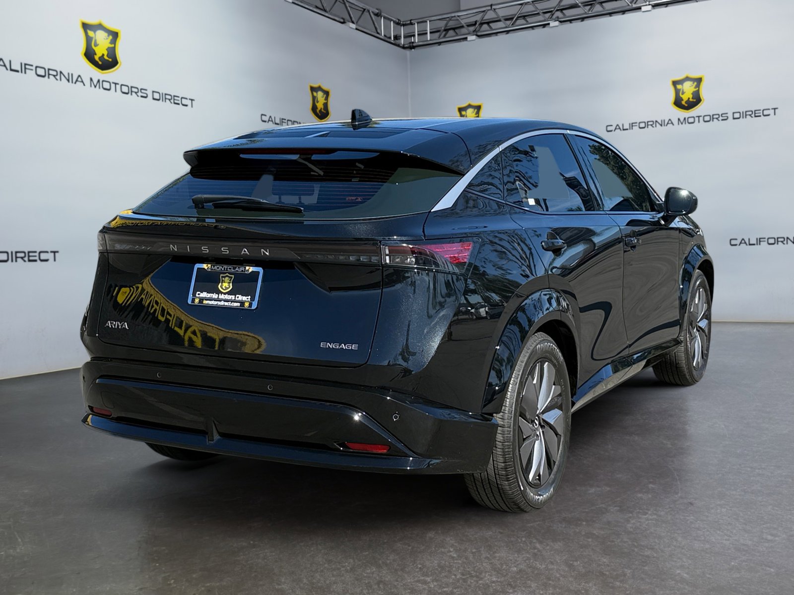 Used 2024 Nissan Ariya FWD image 5