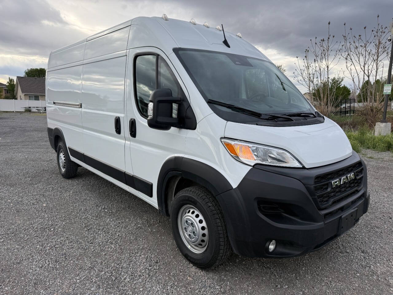 Used 2025 RAM ProMaster 2500 w/ Convenience Group FWD image 9