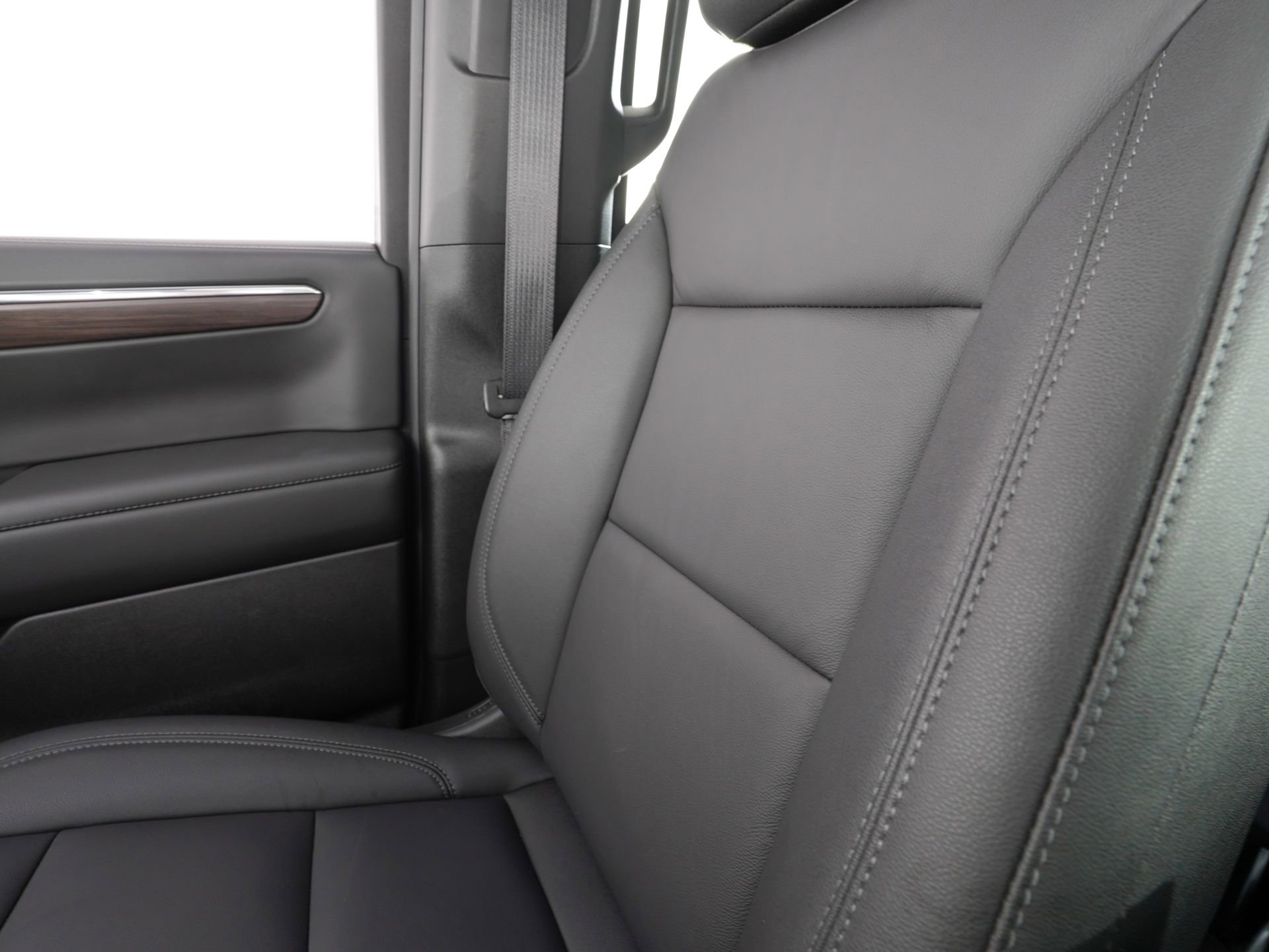 Used 2026 Chevrolet Tahoe Z71 w/ Comfort Package image 30