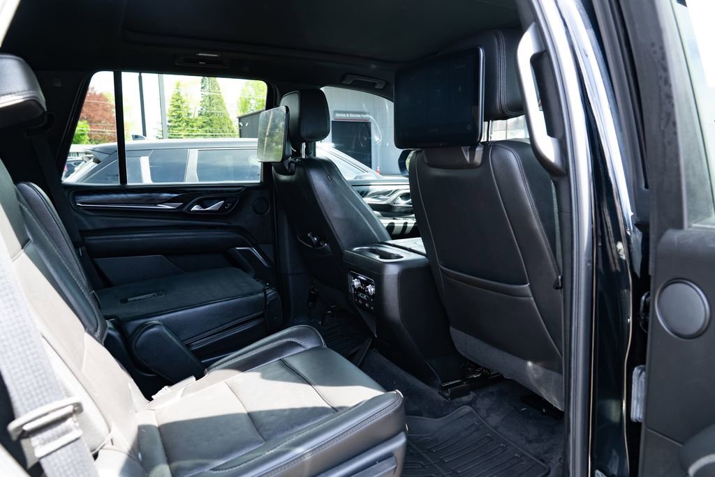 Used 2021 GMC Yukon Denali w/ Denali Premium Package AWD/4WD image 24