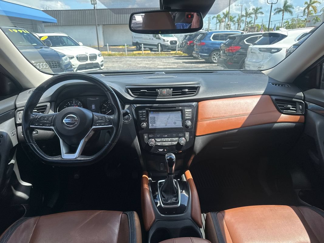 Used 2017 Nissan Rogue SL w/ SL Premium Package FWD image 28