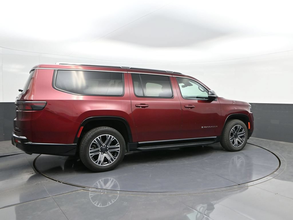 Used 2024 Jeep Wagoneer L Series II w/ Flexible Seating Group RWD image 15