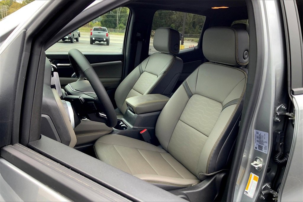 New 2026 Chevrolet Colorado ZR2 w/ Technology Package image 10