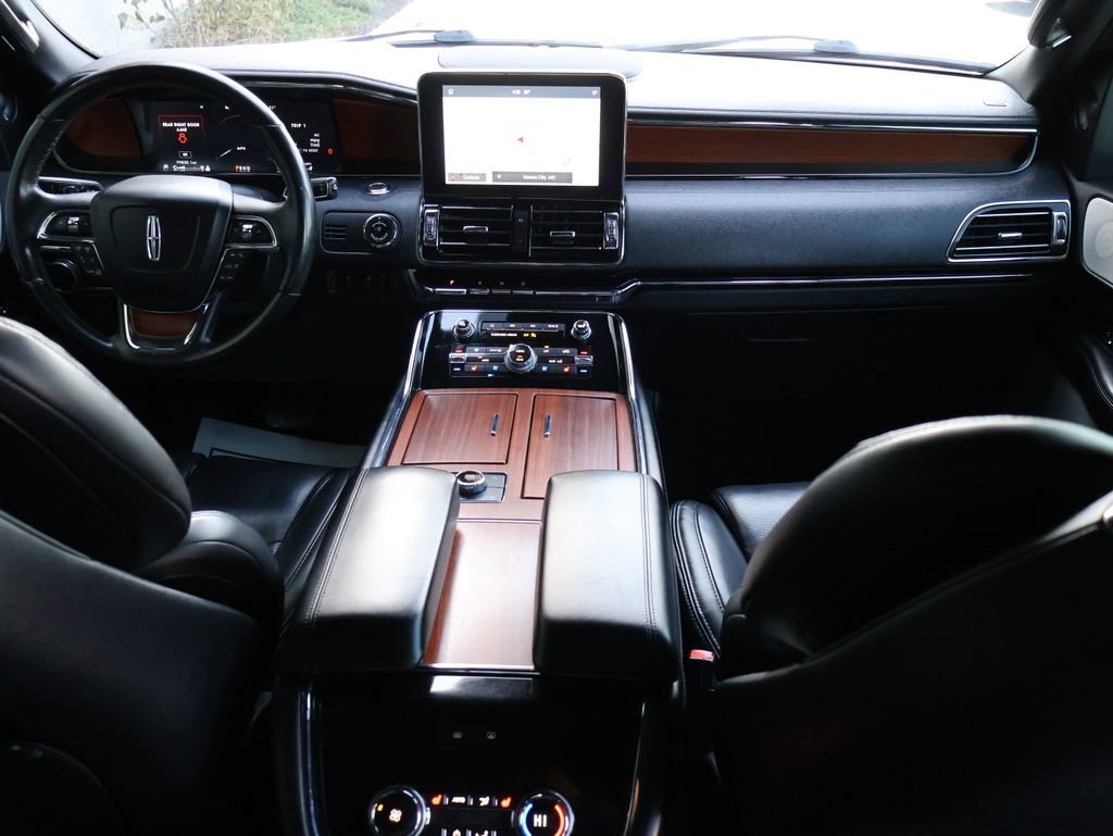 Used 2020 Lincoln Navigator Reserve w/ Equipment Group 208A Reserve image 17