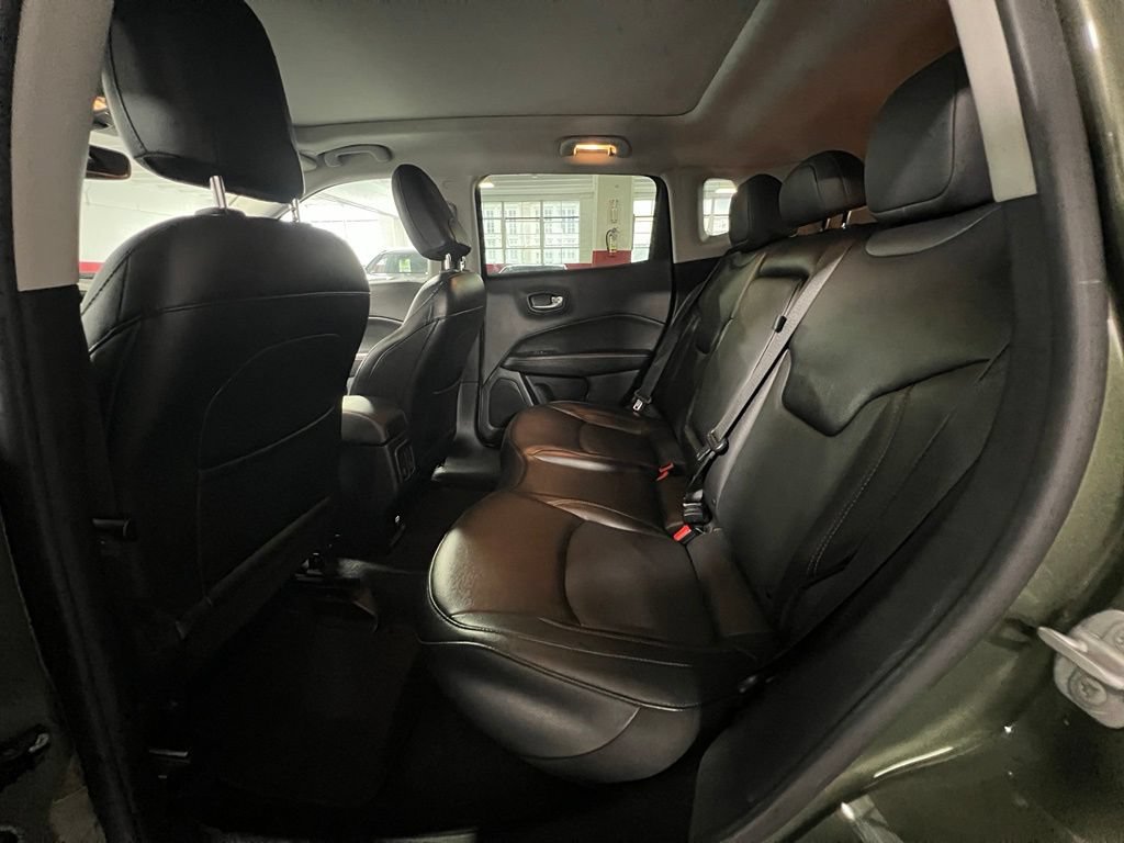 Used 2020 Jeep Compass Limited AWD/4WD image 17