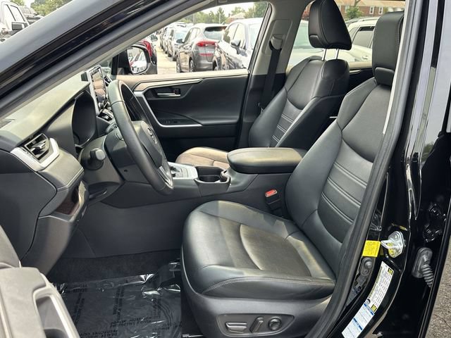 Used 2021 Toyota RAV4 Limited w/ Limited Grade Weather Package AWD/4WD image 16