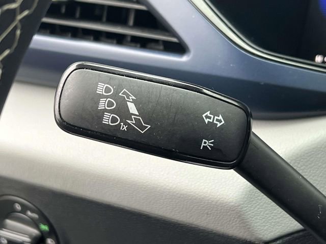 Certified 2022 Volkswagen Taos SE image 23