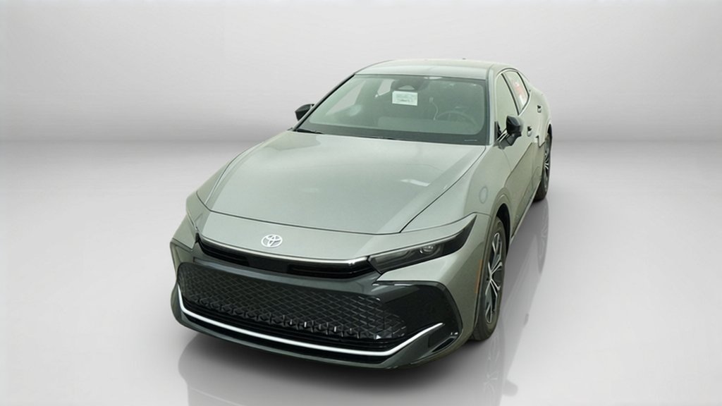 New 2027 Toyota Crown AWD/4WD image 3