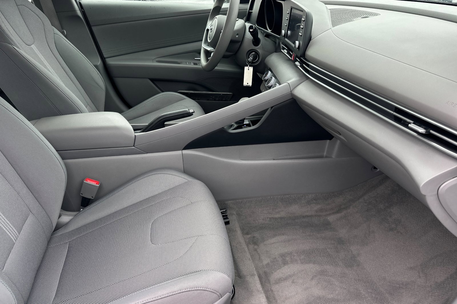 Used 2021 Hyundai Elantra SE image 15