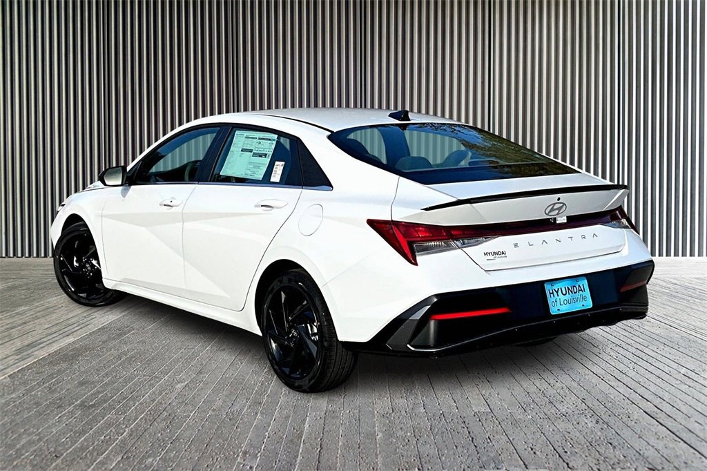 New 2026 Hyundai Elantra SEL Sport Premium image 3
