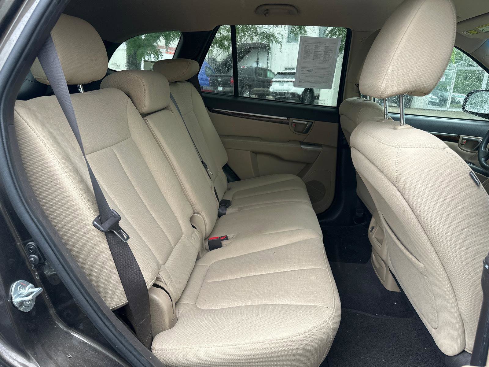 Used 2011 Hyundai Santa Fe GLS FWD image 19