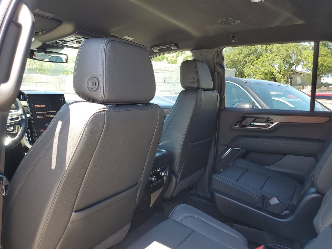 New 2026 GMC Yukon Denali RWD image 10