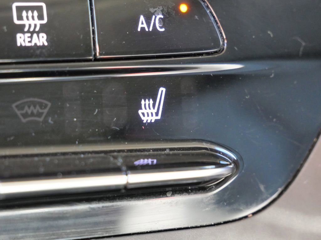 Used 2022 Buick Envision Essence w/ Sport Touring Package AWD/4WD image 48