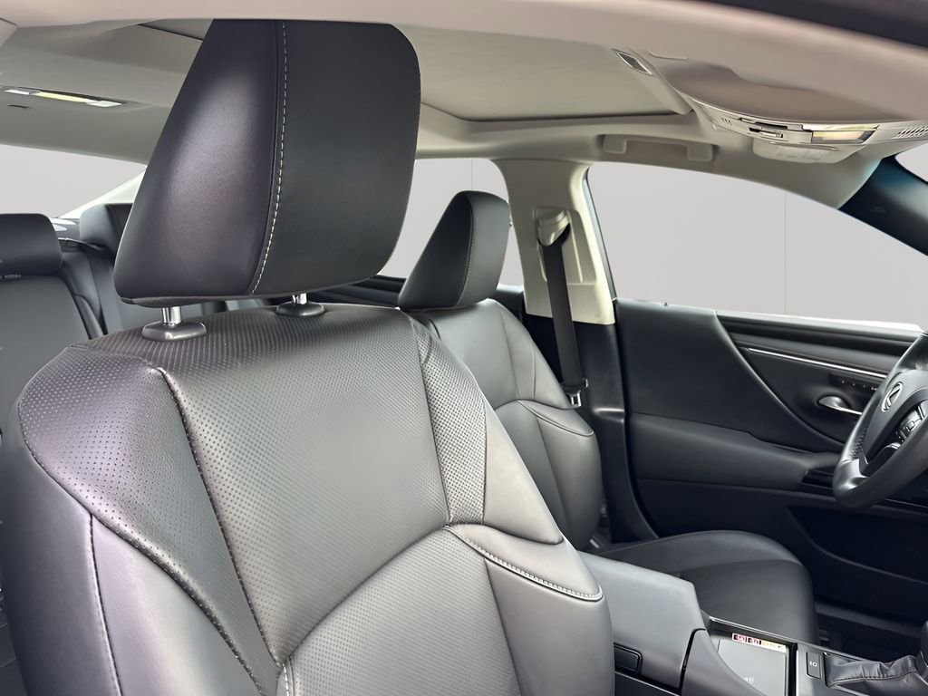Used 2024 Lexus ES 350 w/ Premium Package image 15