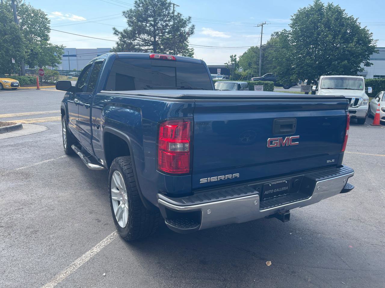 Used 2016 GMC Sierra 1500 SLE w/ SLE Value Package AWD/4WD image 6