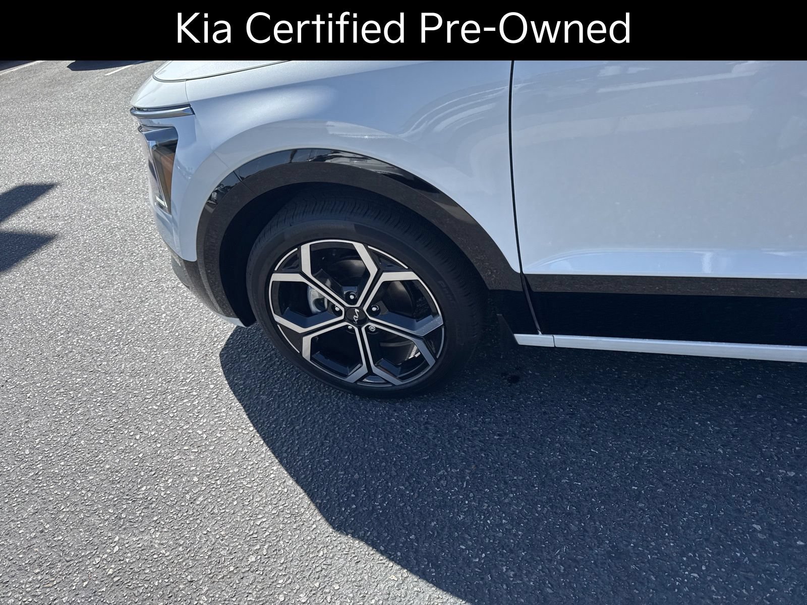 Certified 2025 Kia Niro EX Touring FWD image 16
