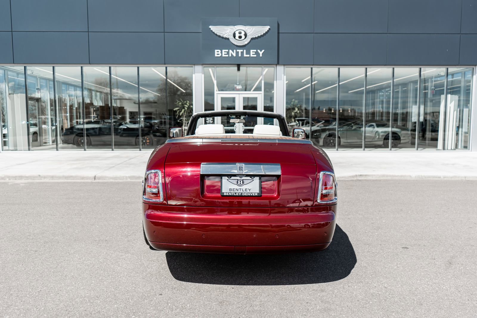 Used 2010 Rolls-Royce Phantom Drophead Coupe image 11