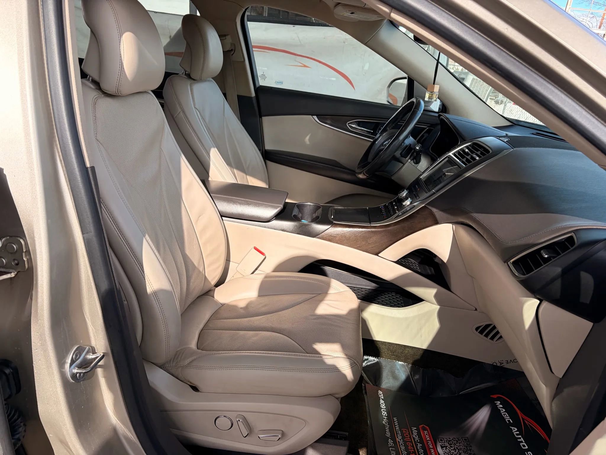 Used 2017 Lincoln MKX Reserve w/ Lincoln MKX Climate Package image 72