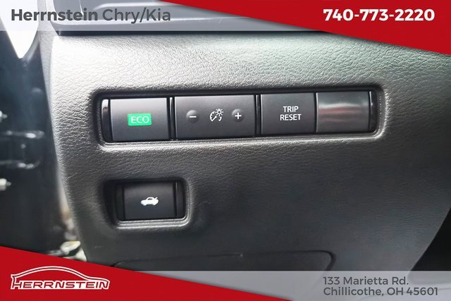 Used 2023 Nissan Sentra SV image 18