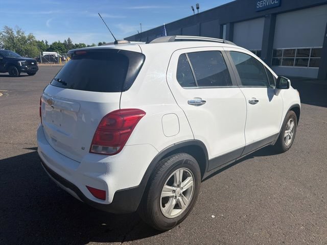 Used 2017 Chevrolet Trax LT w/ LT Convenience Package FWD image 7