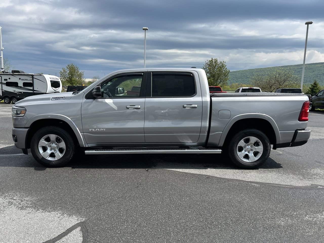 Used 2025 RAM 1500 Big Horn AWD/4WD image 4