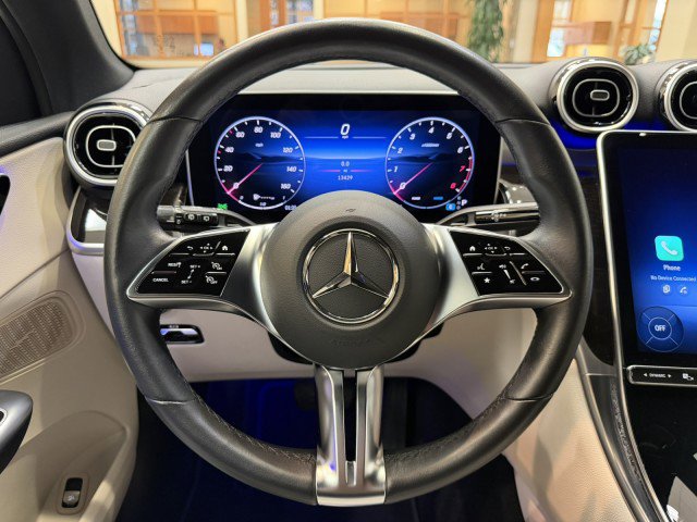 Certified 2025 Mercedes-Benz GLC 300 image 8