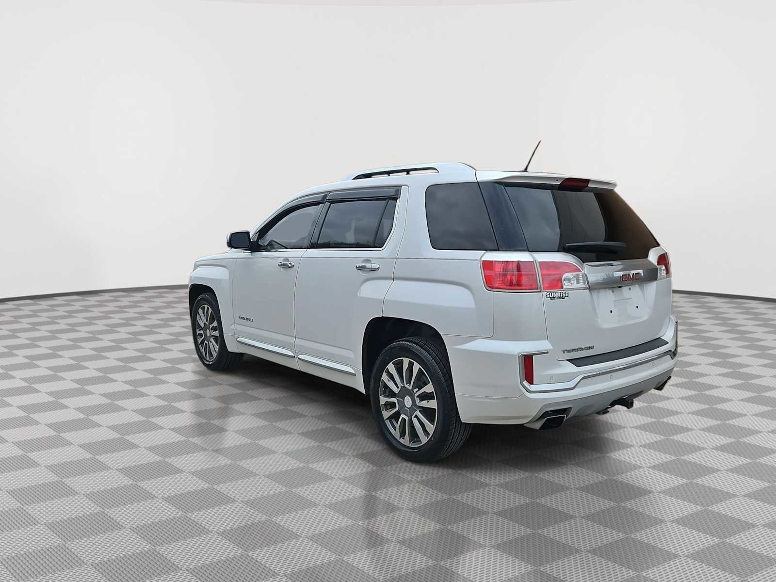 Used 2017 GMC Terrain Denali image 6