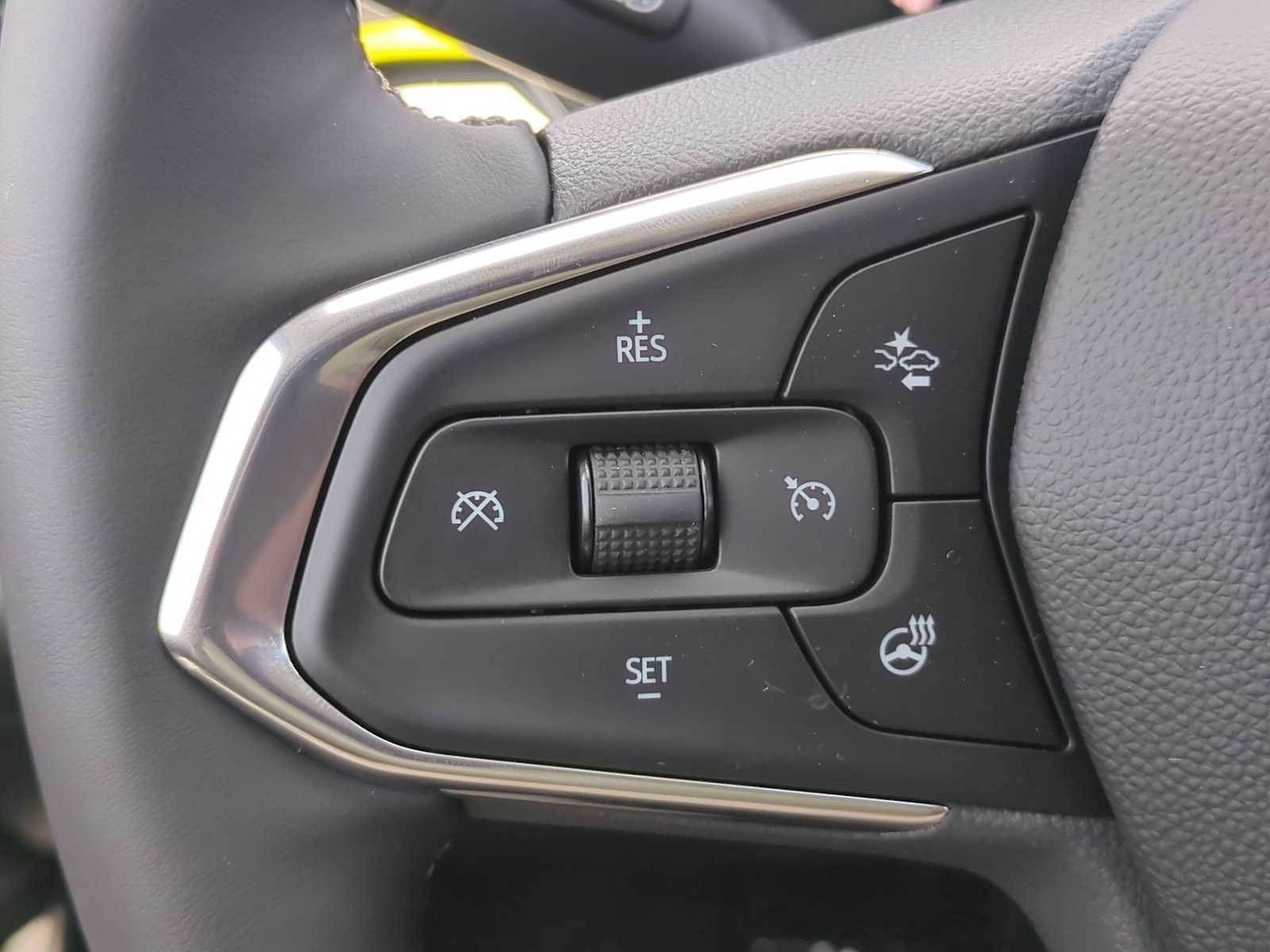 New 2026 Chevrolet Trax LT w/ Midnight Edition FWD image 15