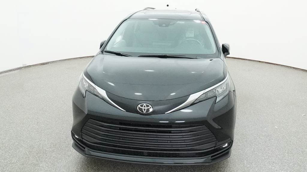New 2026 Toyota Sienna XLE FWD image 15