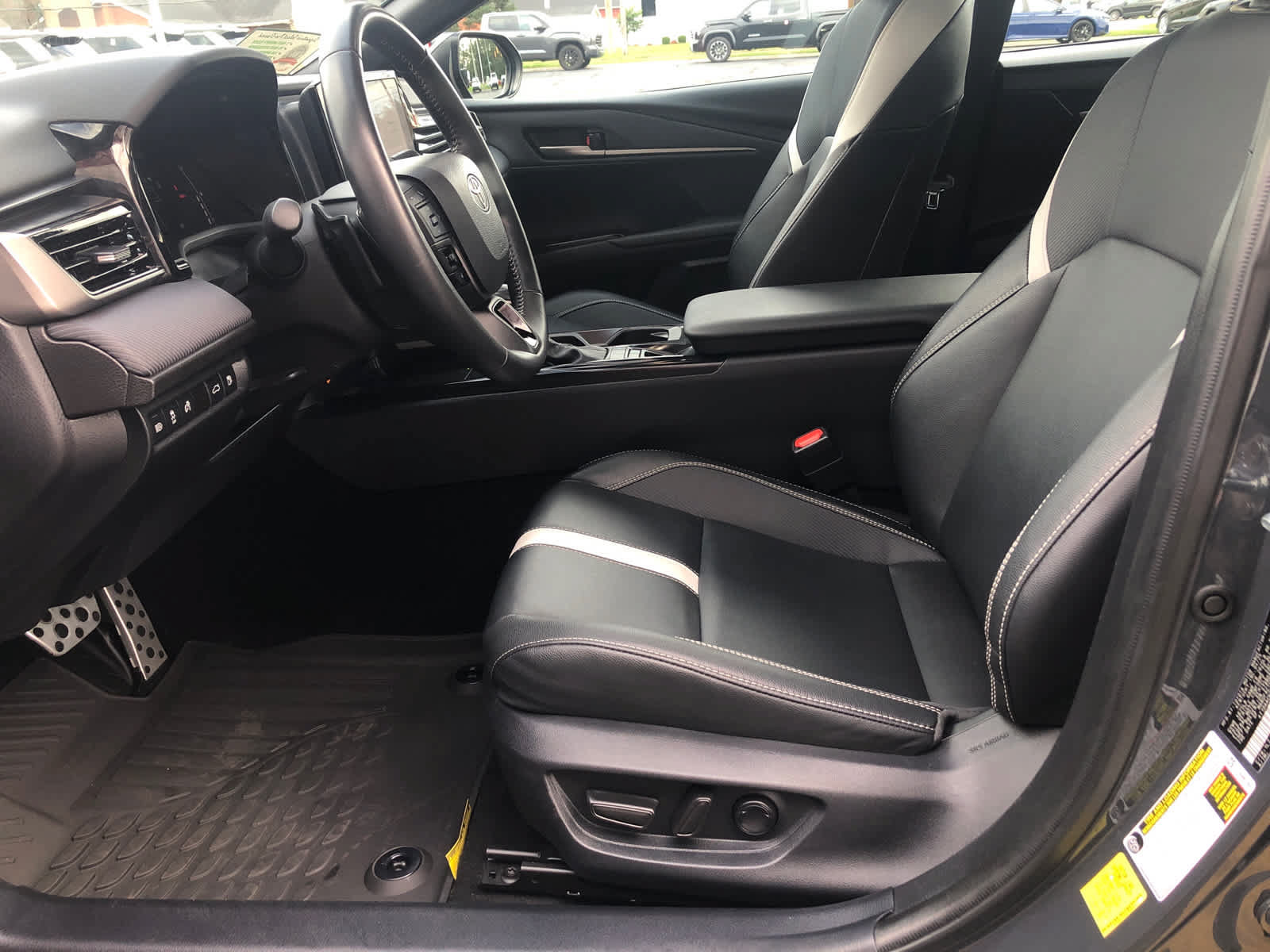 Certified 2025 Toyota Camry SE FWD image 20