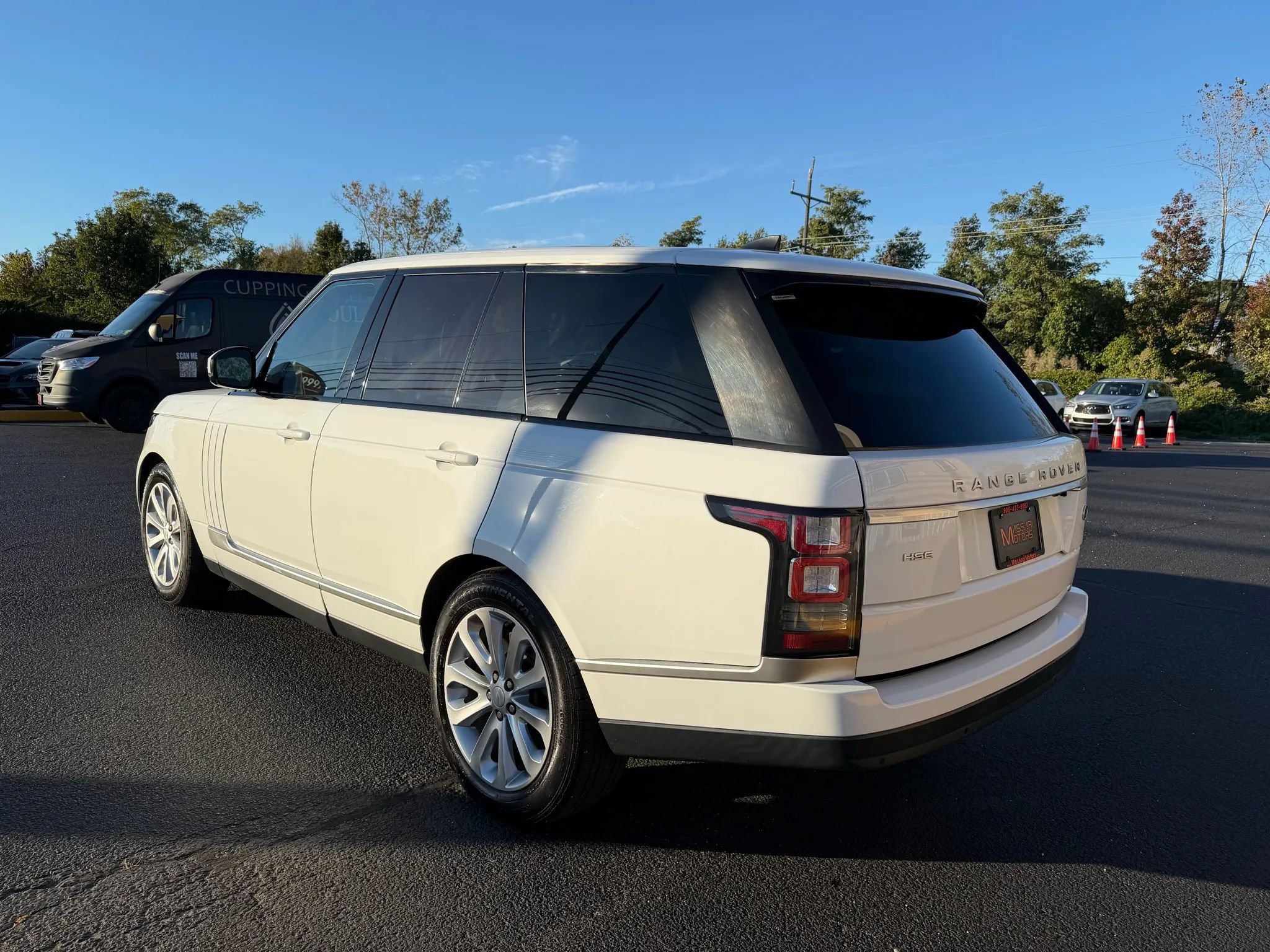 Used 2017 Land Rover Range Rover HSE AWD/4WD image 5