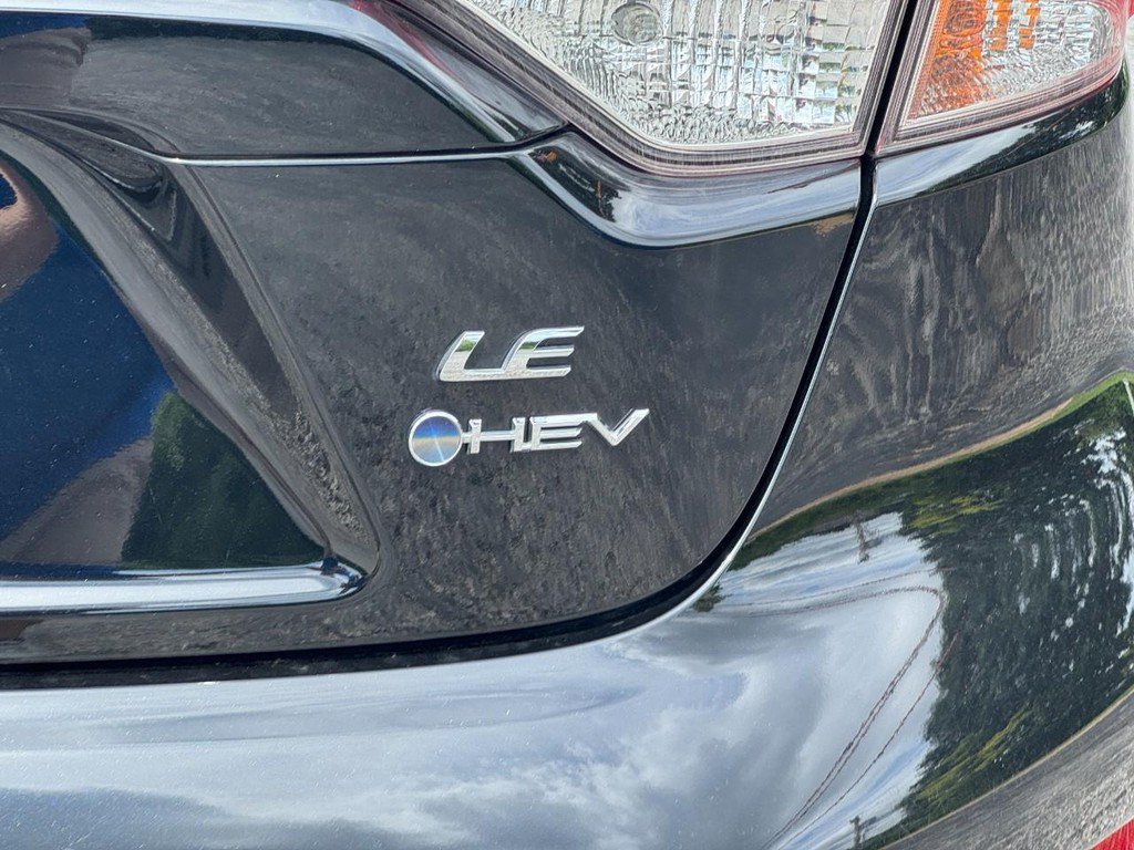 Used 2025 Toyota Corolla LE FWD image 6