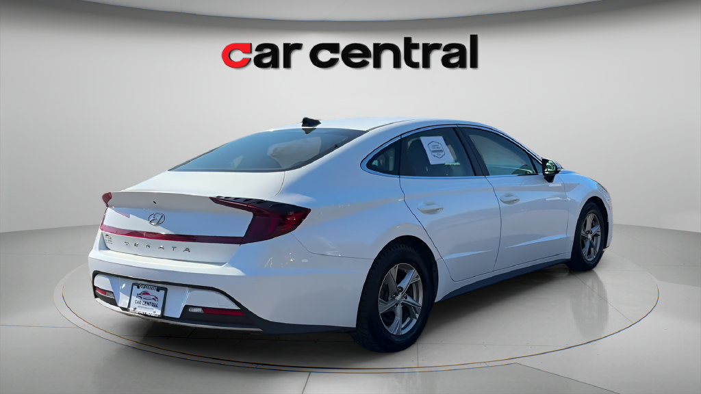Used 2022 Hyundai Sonata SE w/ Preferred Accessory Package FWD image 5