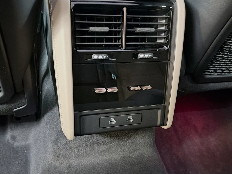 New 2026 Porsche Cayenne Electric AWD/4WD image 27