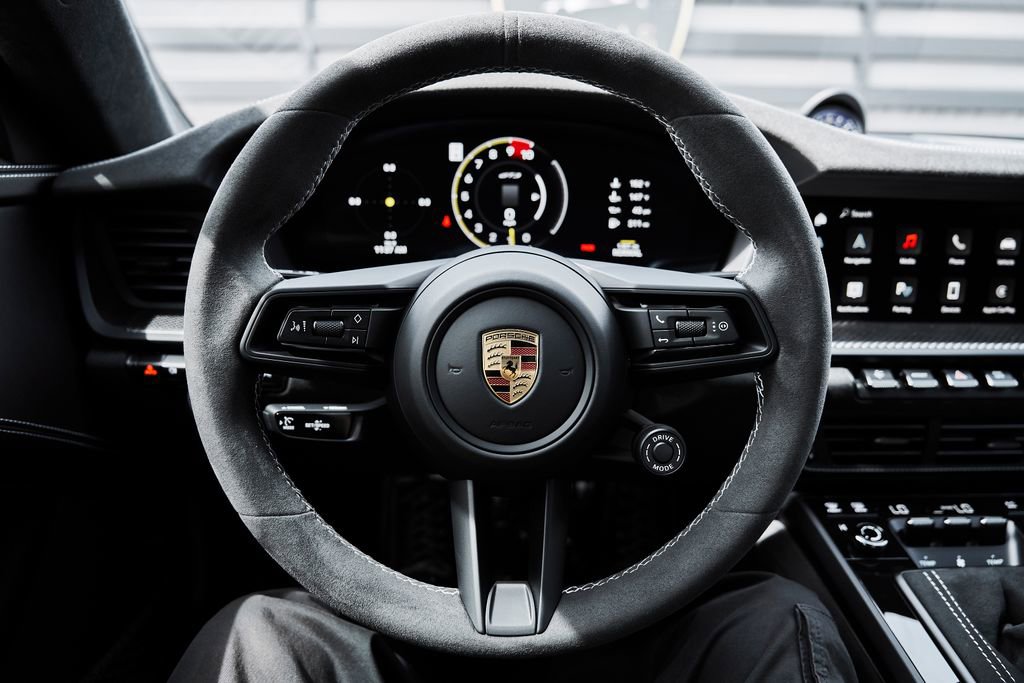 Used 2025 Porsche 911 GT3 RWD image 53