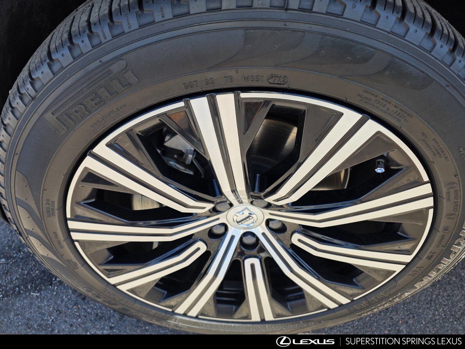 Used 2024 Volvo XC90 B6 Core w/ Protection Package Premier AWD/4WD image 10