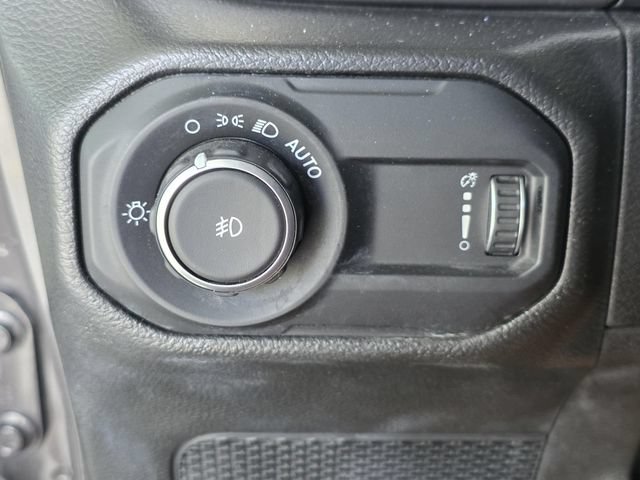 Used 2023 Jeep Wrangler Unlimited Sport AWD/4WD image 22