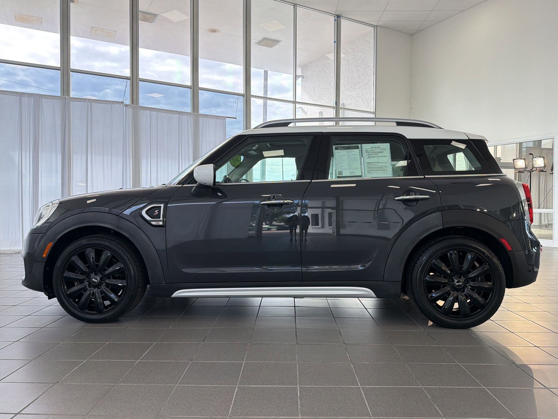 Used 2020 MINI Cooper Countryman S w/ Storage Package FWD image 2