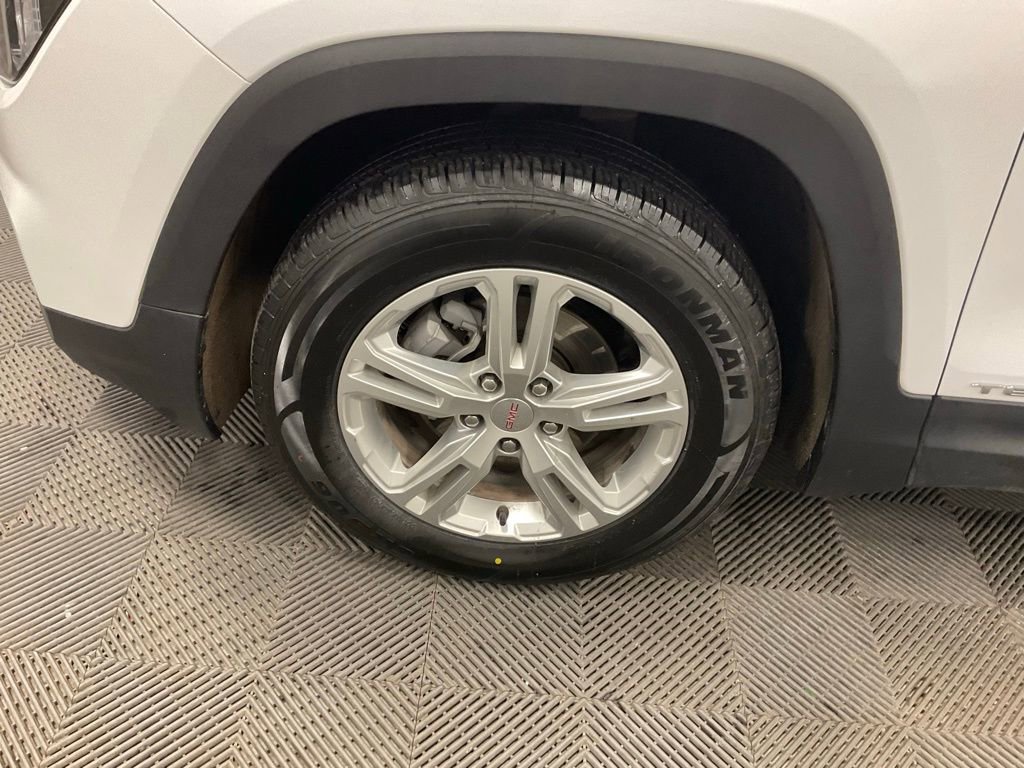 Used 2024 GMC Terrain SLE image 13