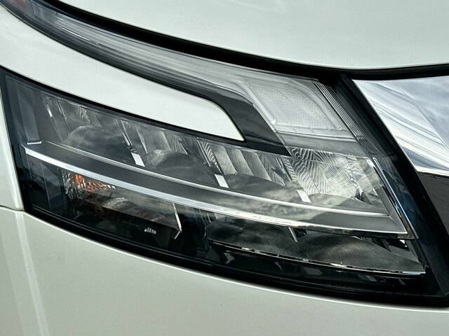 Used 2023 Nissan Pathfinder SL FWD image 34