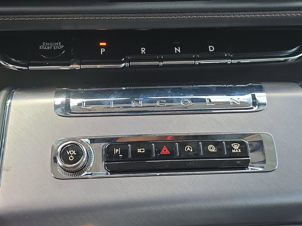 New 2025 Lincoln Aviator 2WD w/ Equipment Group 101A image 21