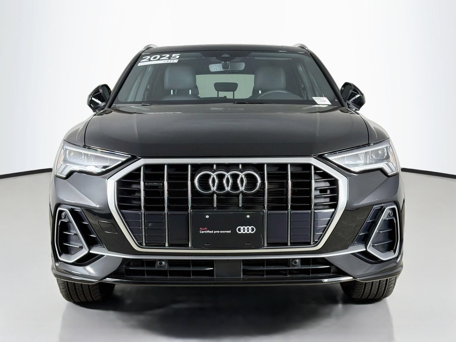 Certified 2025 Audi Q3 2.0T Premium w/ Convenience Package AWD/4WD image 2