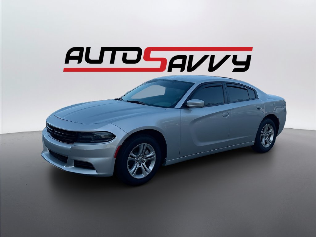Used 2022 Dodge Charger SXT RWD image 3