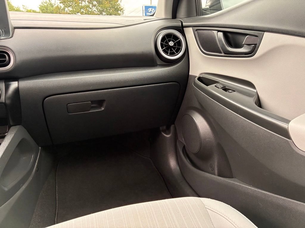 Used 2022 Hyundai Kona SEL w/ Cargo Package AWD/4WD image 36